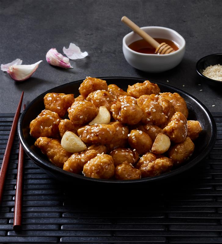 300696 MW SIG CHICKEN HONEY GARLIC CHICKEN LIFESTYLE